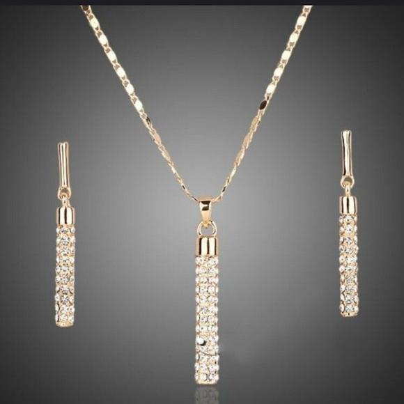 Jewelry - Picture 1 of 8